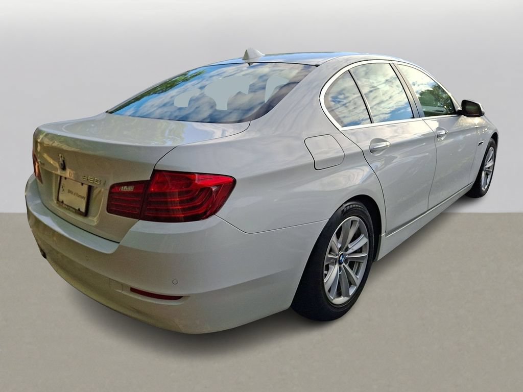 Used 2016 BMW 528i xDrive Sedan AWD/4WD image 3