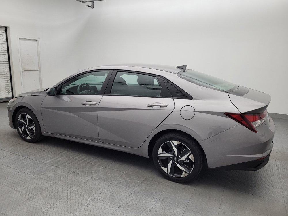 Used 2023 Hyundai Elantra SEL w/ Convenience Package FWD image 3