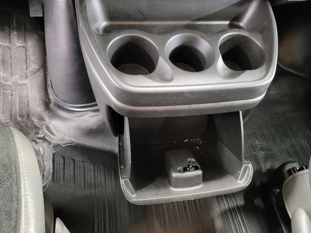 Used 2024 Chevrolet Express 2500 RWD 2500 135 w/ Driver Convenience Package image 18