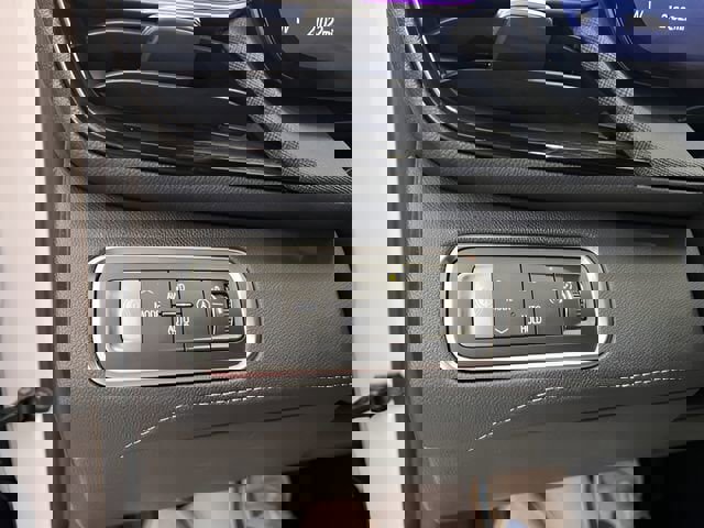 Used 2025 Buick Enclave Preferred image 23