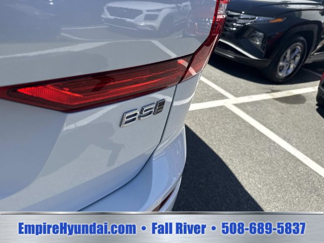Used 2023 Volvo XC60 B5 Plus AWD/4WD image 6