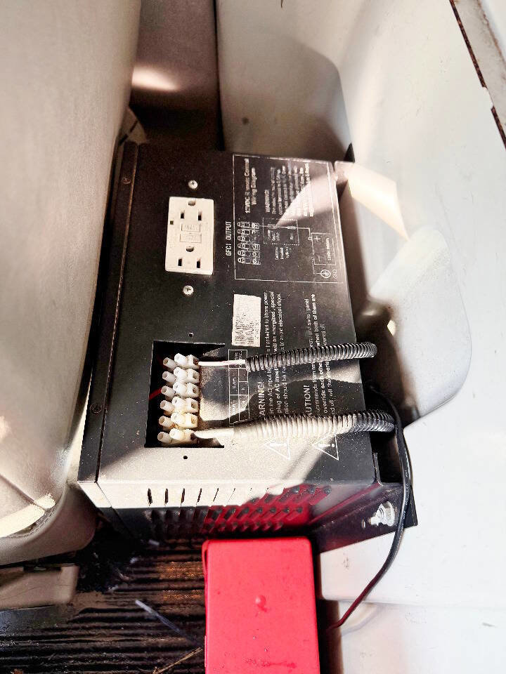 Used 2014 Chevrolet Express 2500 2500 3dr Cargo Van w/1WT image 14