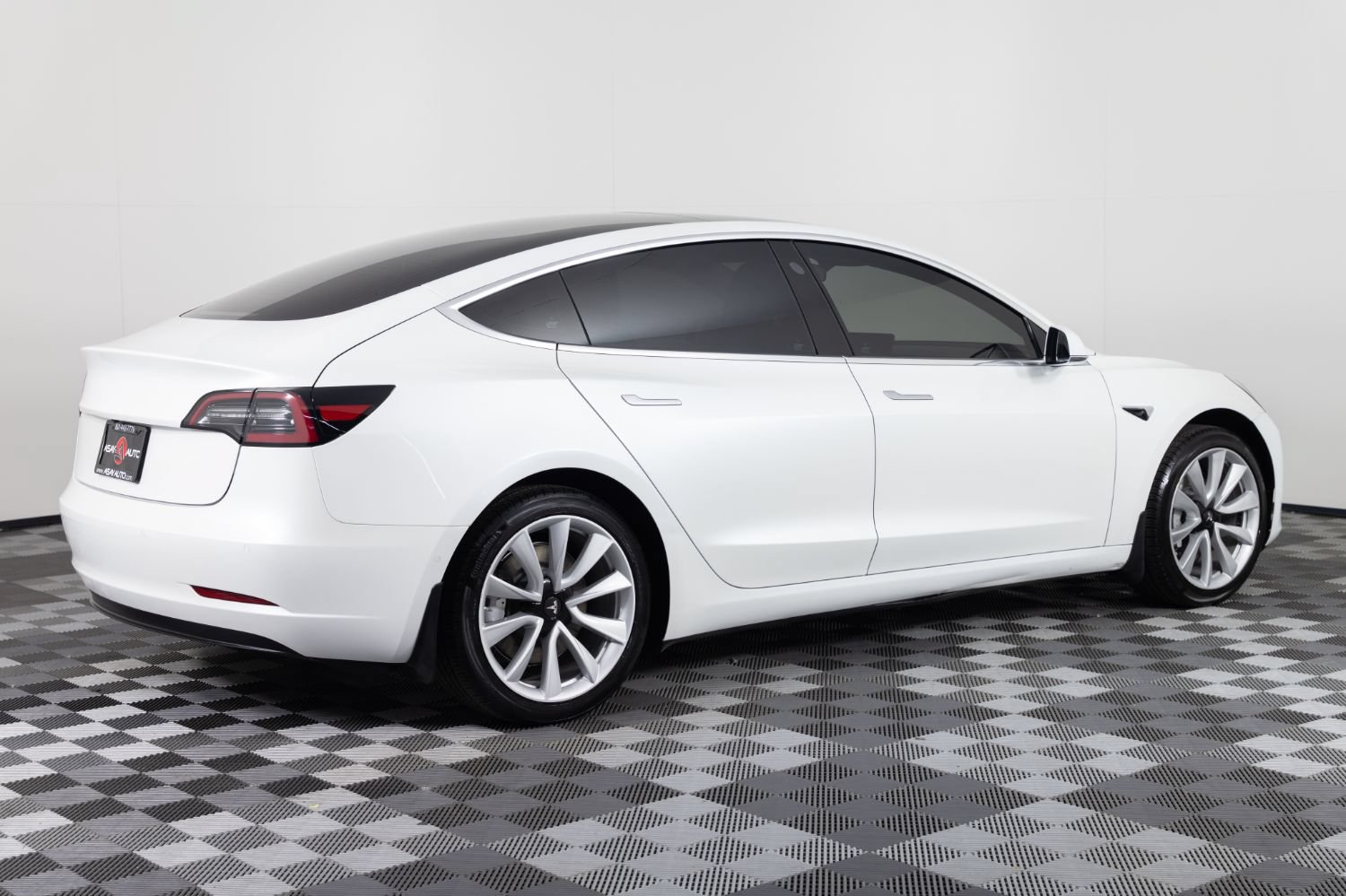 Used 2020 Tesla Model 3 Standard Range Plus RWD image 8