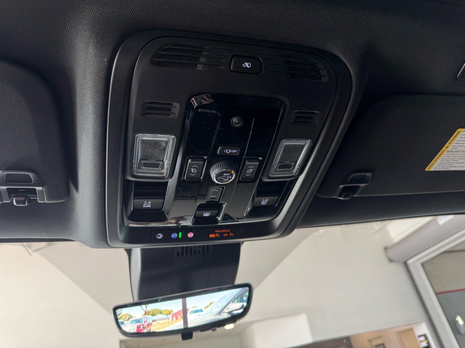 New 2026 GMC Yukon AT4 w/ AT4 Premium Package AWD/4WD image 21