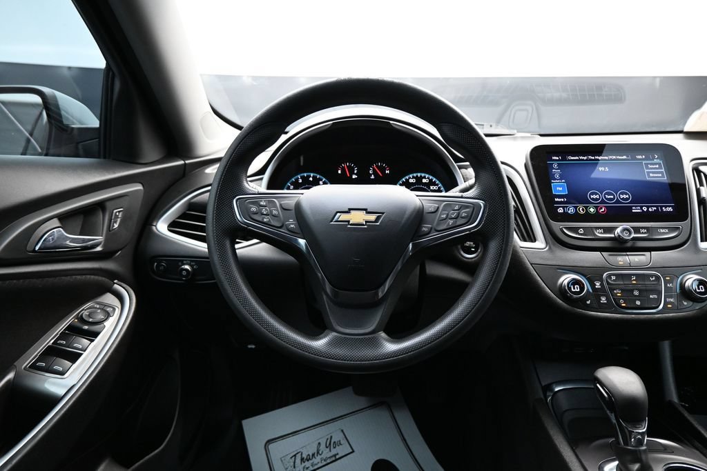 Used 2023 Chevrolet Malibu LT FWD image 16