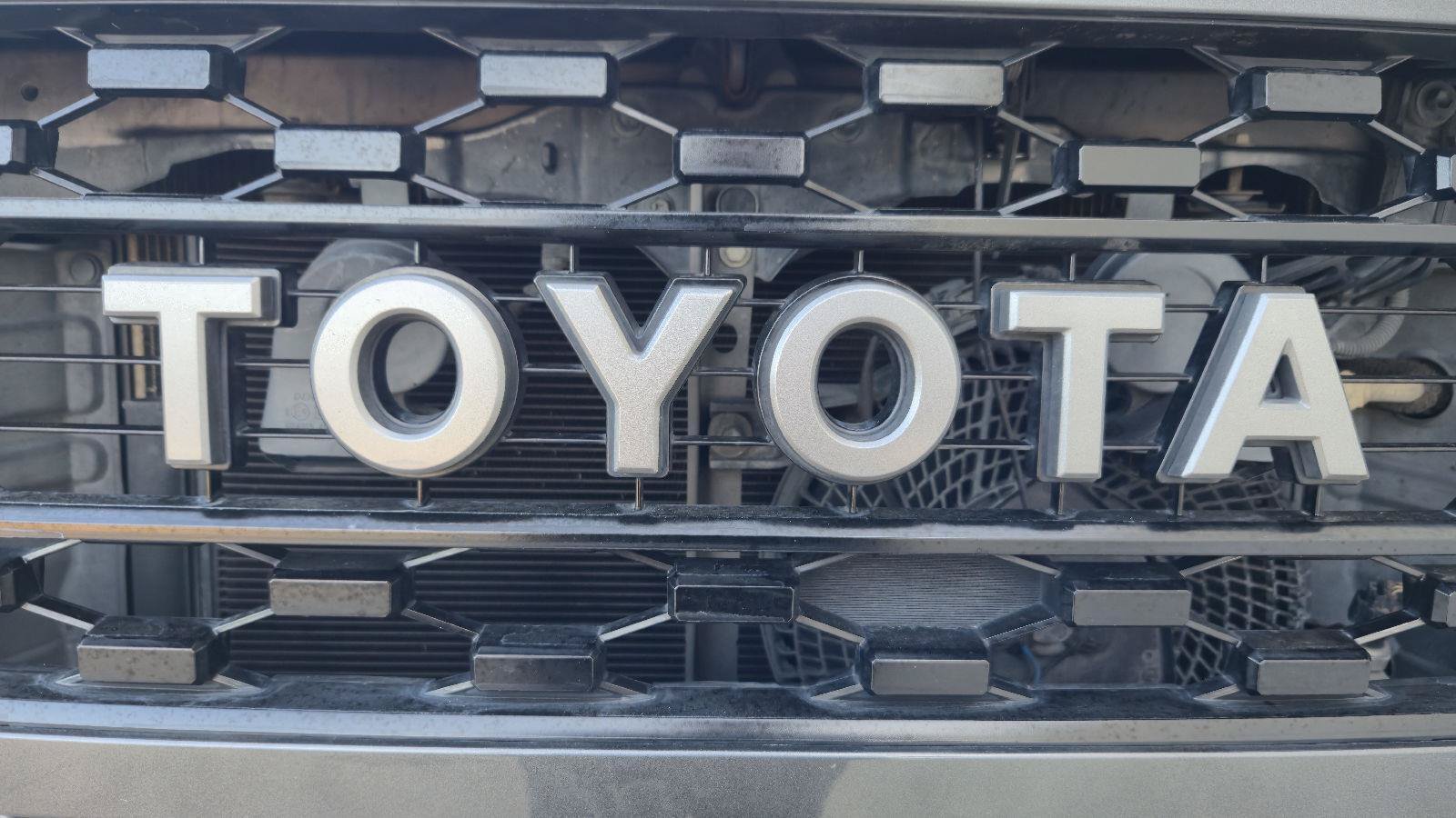 Used 2015 Toyota Sequoia Limited RWD image 9