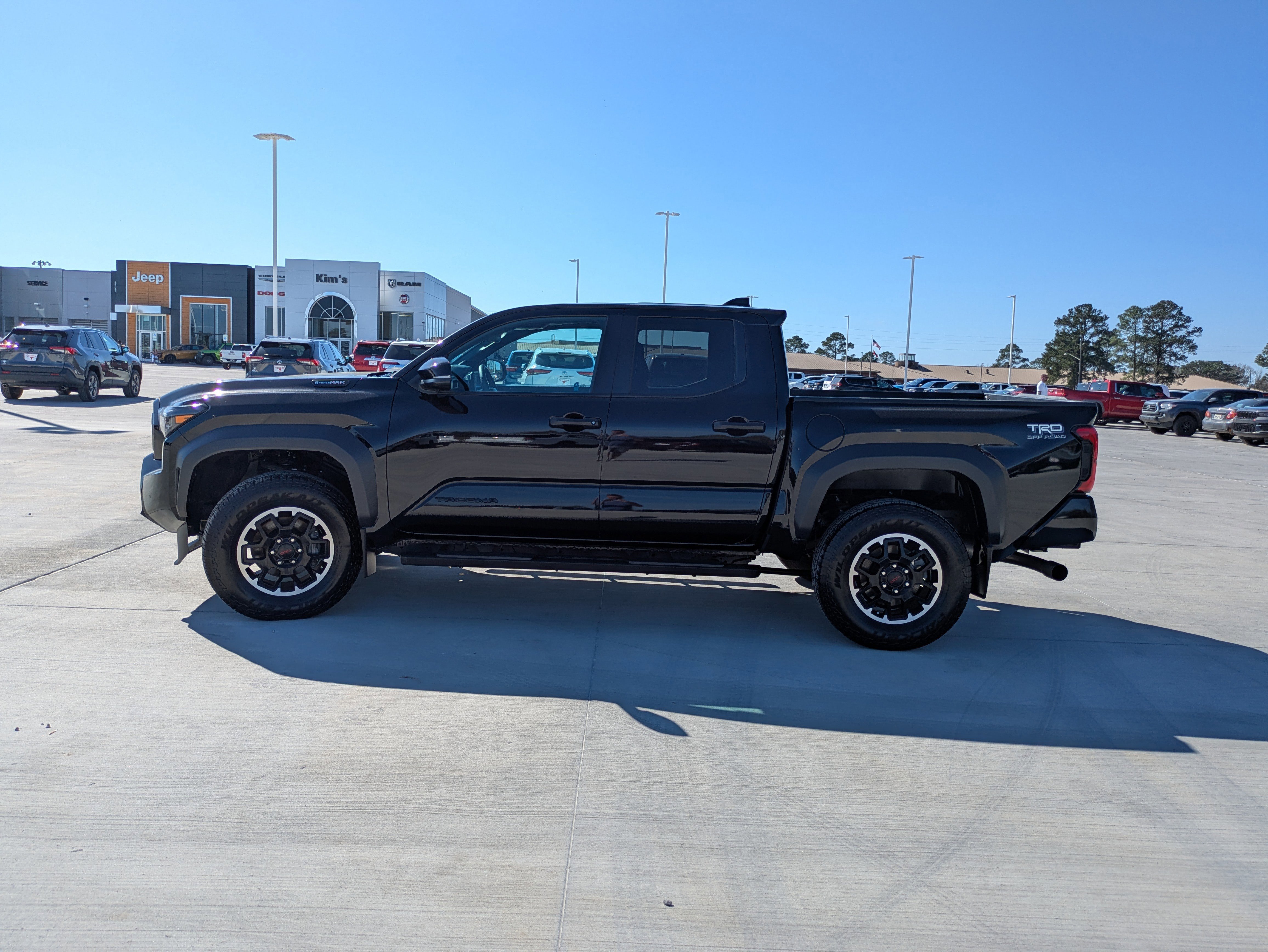 Certified 2024 Toyota Tacoma TRD Off-Road w/ TRD Off Road Upgrade Package image 4