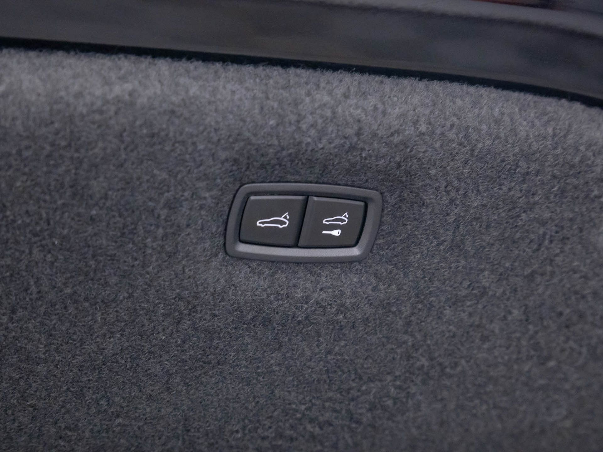 New 2025 Porsche Taycan Turbo S image 33