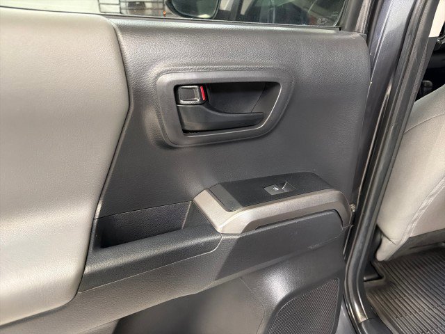 Used 2022 Toyota Tacoma SR5 w/ Technology Package image 41