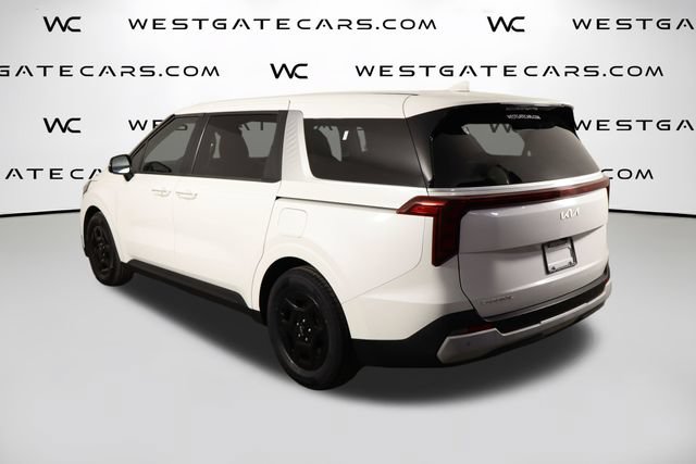 Used 2025 Kia Carnival FWD image 44