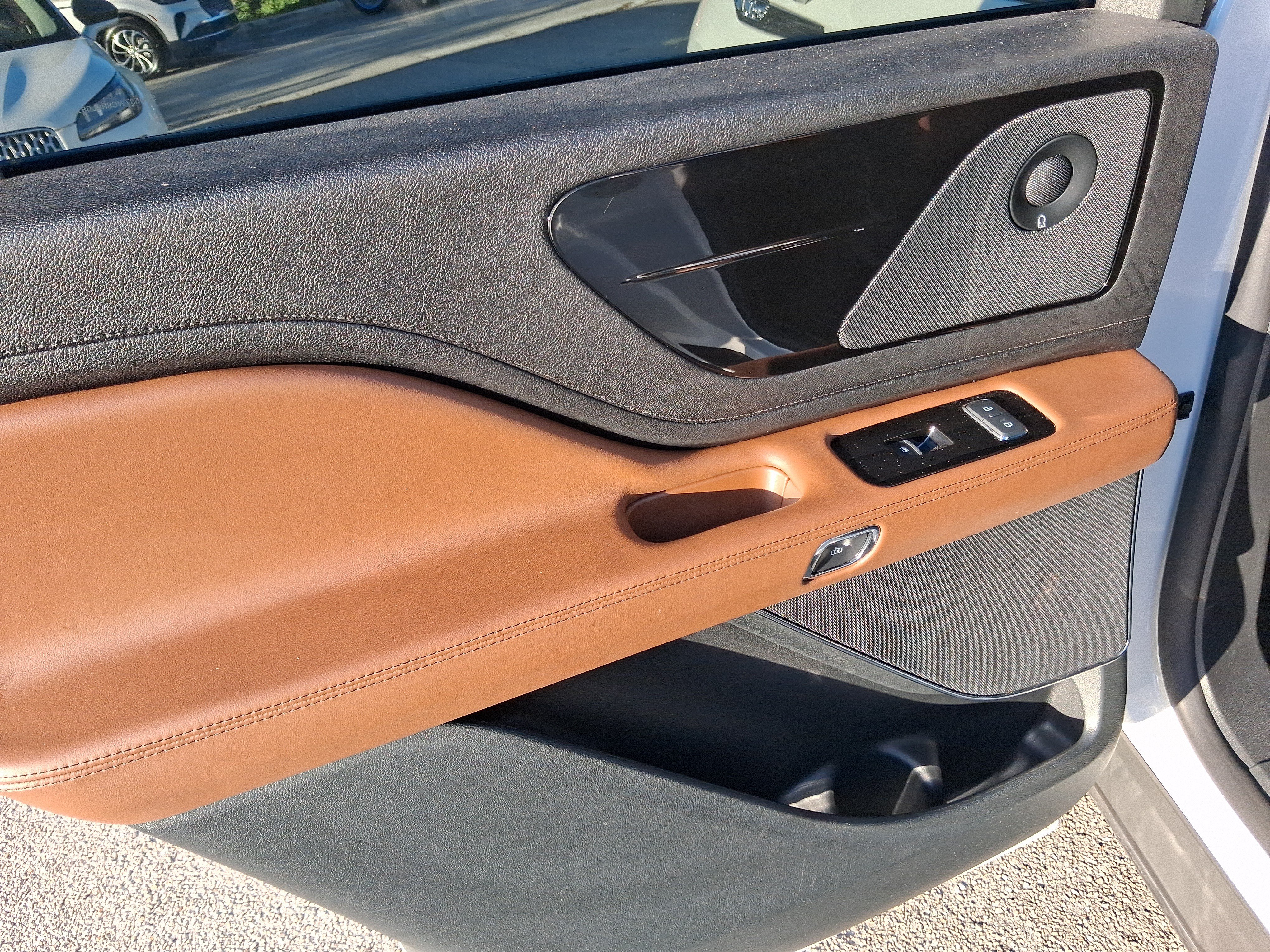 Certified 2024 Lincoln Aviator Reserve w/ Jet Package RWD image 6