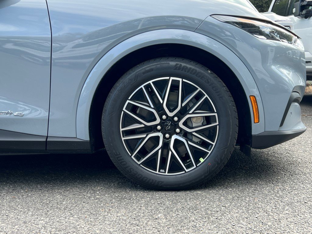 New 2025 Ford Mustang Mach-E Premium image 6