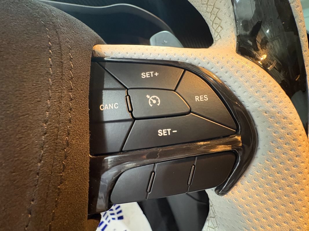 Used 2022 Dodge Charger SRT Hellcat RWD image 15