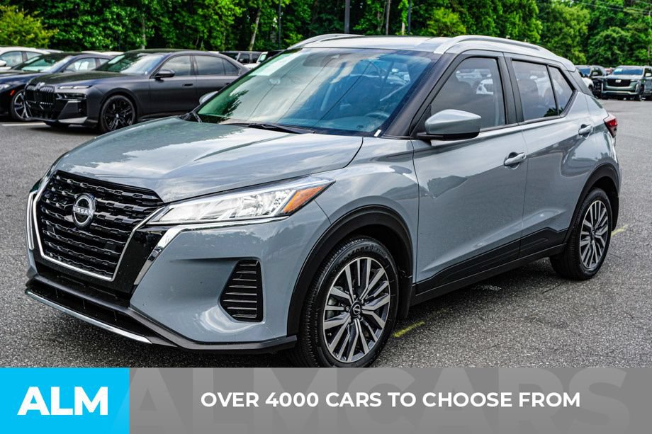 Used 2023 Nissan Kicks SV FWD image 2