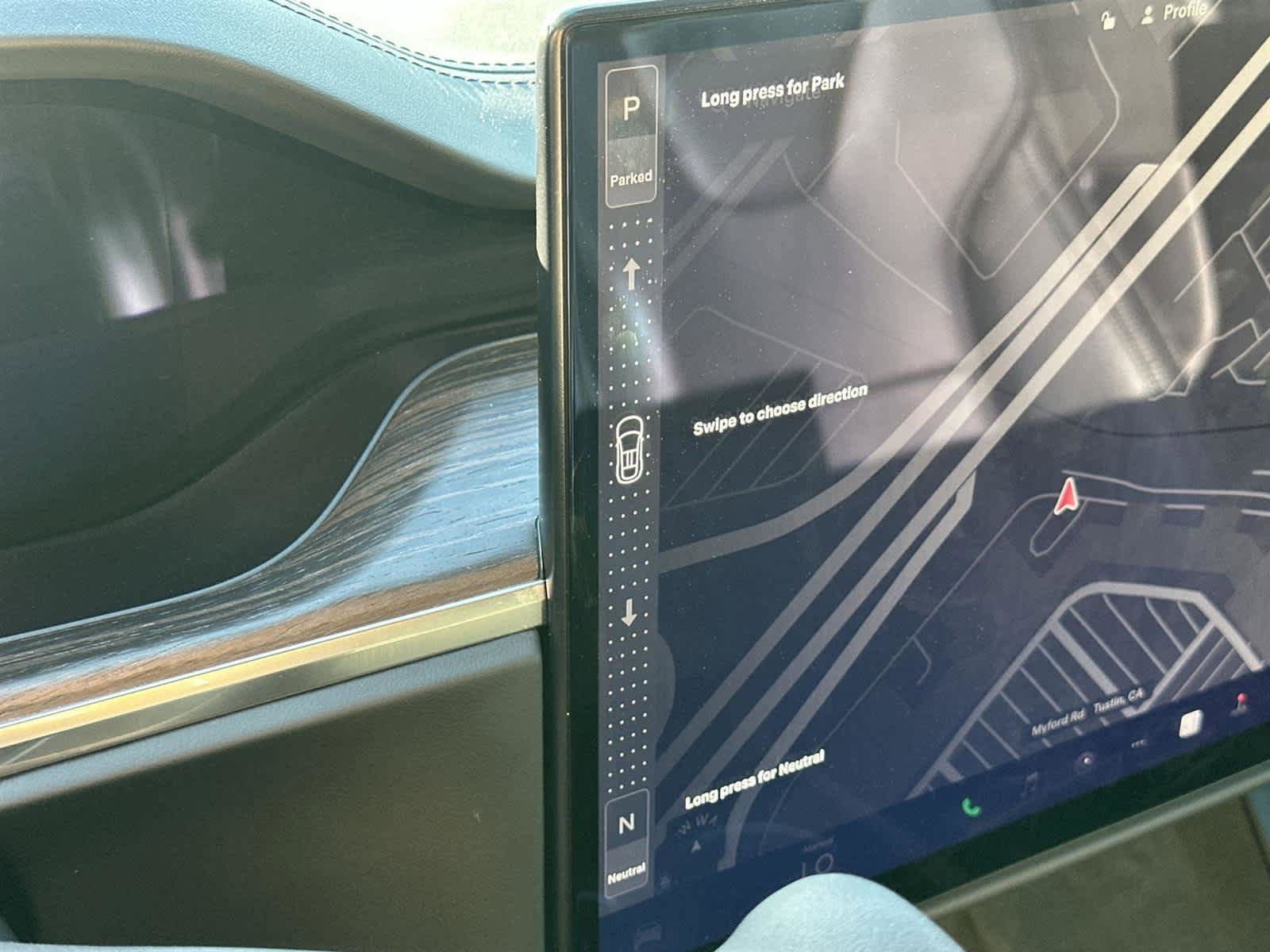 Used 2022 Tesla Model X image 18