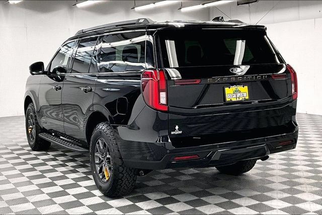 Used 2025 Ford Expedition Tremor AWD/4WD image 3