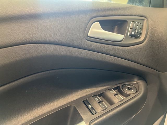 Used 2019 Ford Escape Titanium AWD/4WD image 12