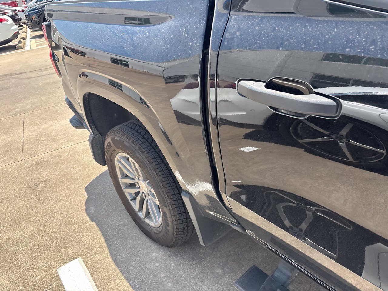 Used 2025 Chevrolet Colorado W/T RWD image 6