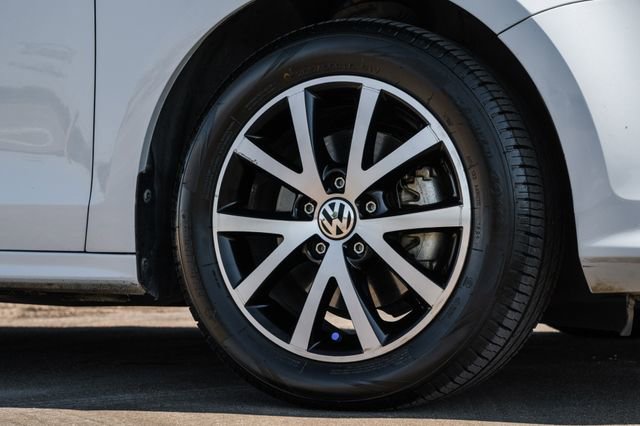 Used 2017 Volkswagen Jetta SE image 59
