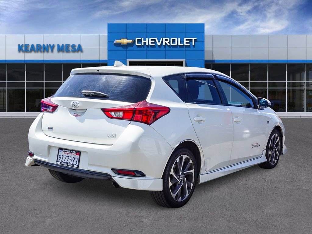 Used 2018 Toyota Corolla iM w/ Carpet Mat Package (TMS) FWD image 6