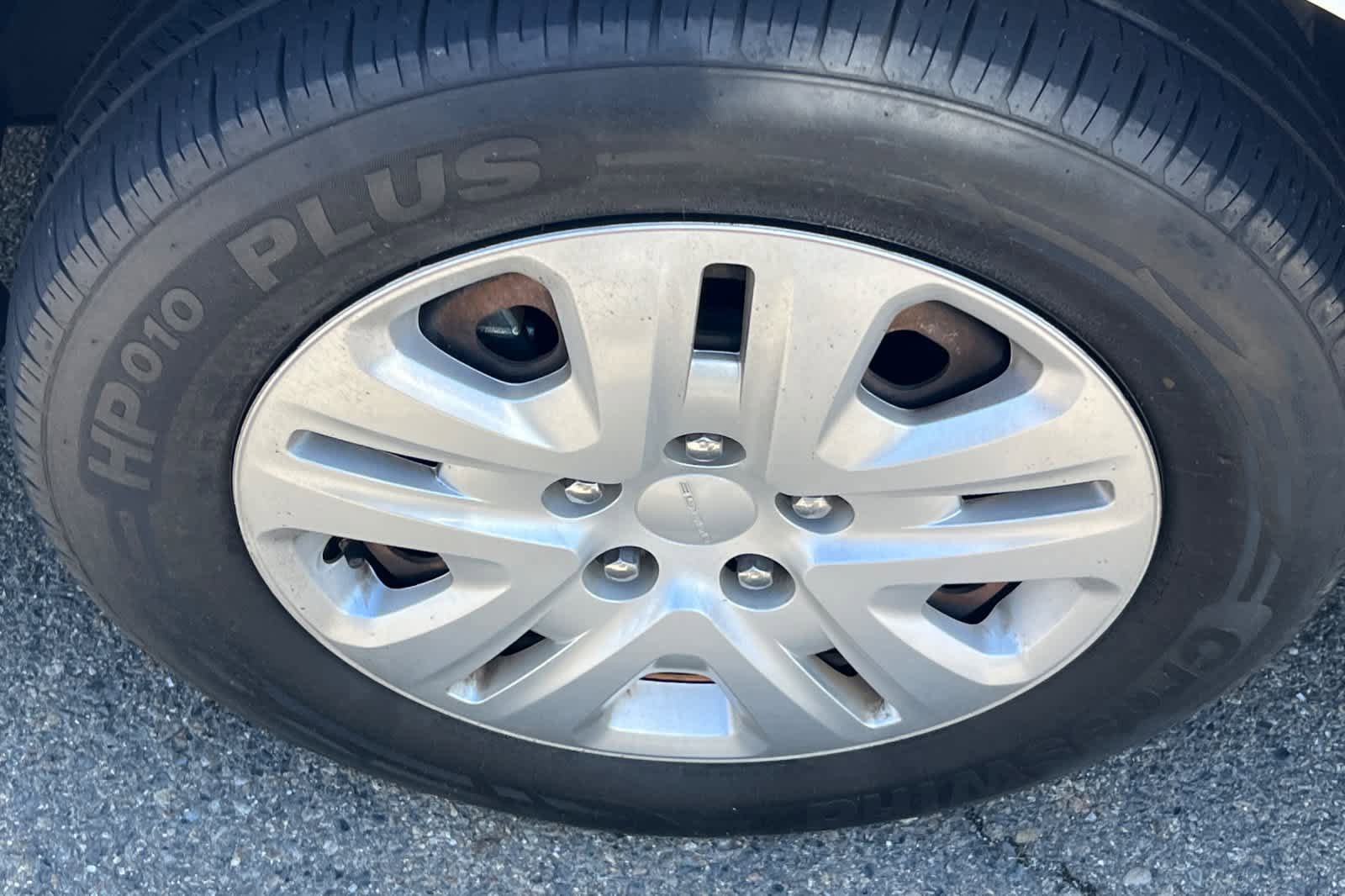 Used 2018 Dodge Journey SE w/ Connectivity Group FWD image 10