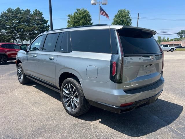 Used 2023 Cadillac Escalade ESV Sport w/ Touring Package AWD/4WD image 8