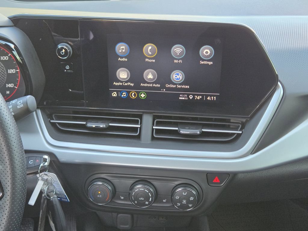 Used 2025 Chevrolet Trax RS w/ Sunroof Package image 21