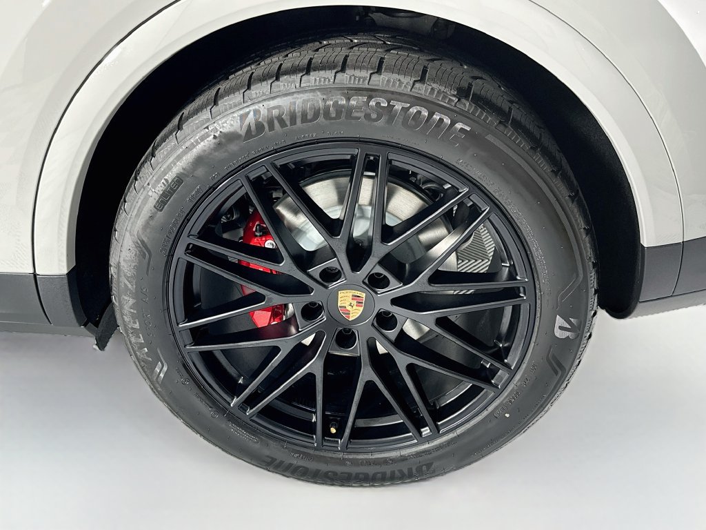 New 2026 Porsche Cayenne S AWD/4WD image 33