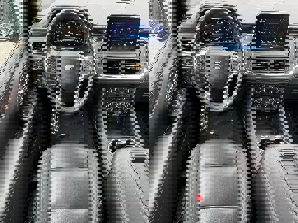 Used 2023 Chevrolet Suburban LT w/ Luxury Package AWD/4WD image 16