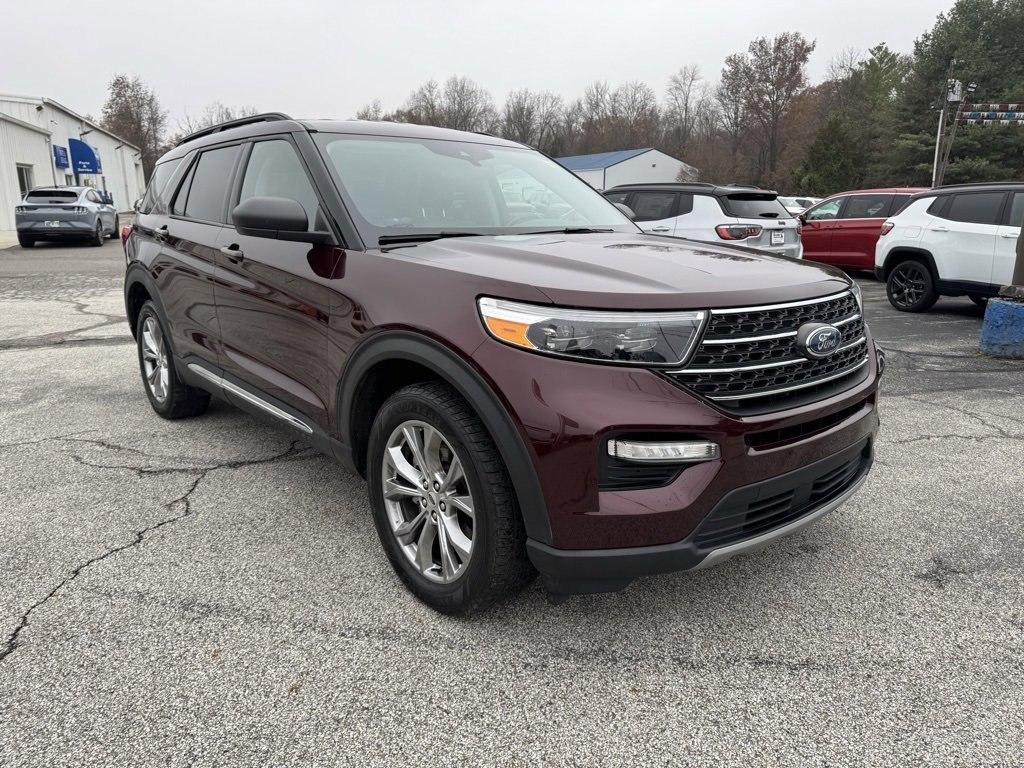 Used 2022 Ford Explorer XLT w/ Equipment Group 202A image 9