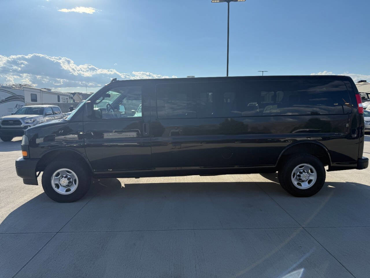 Used 2023 Chevrolet Express 3500 LS image 6