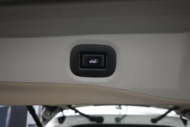 Used 2015 Nissan Rogue SV w/ SV Premium Package FWD image 24