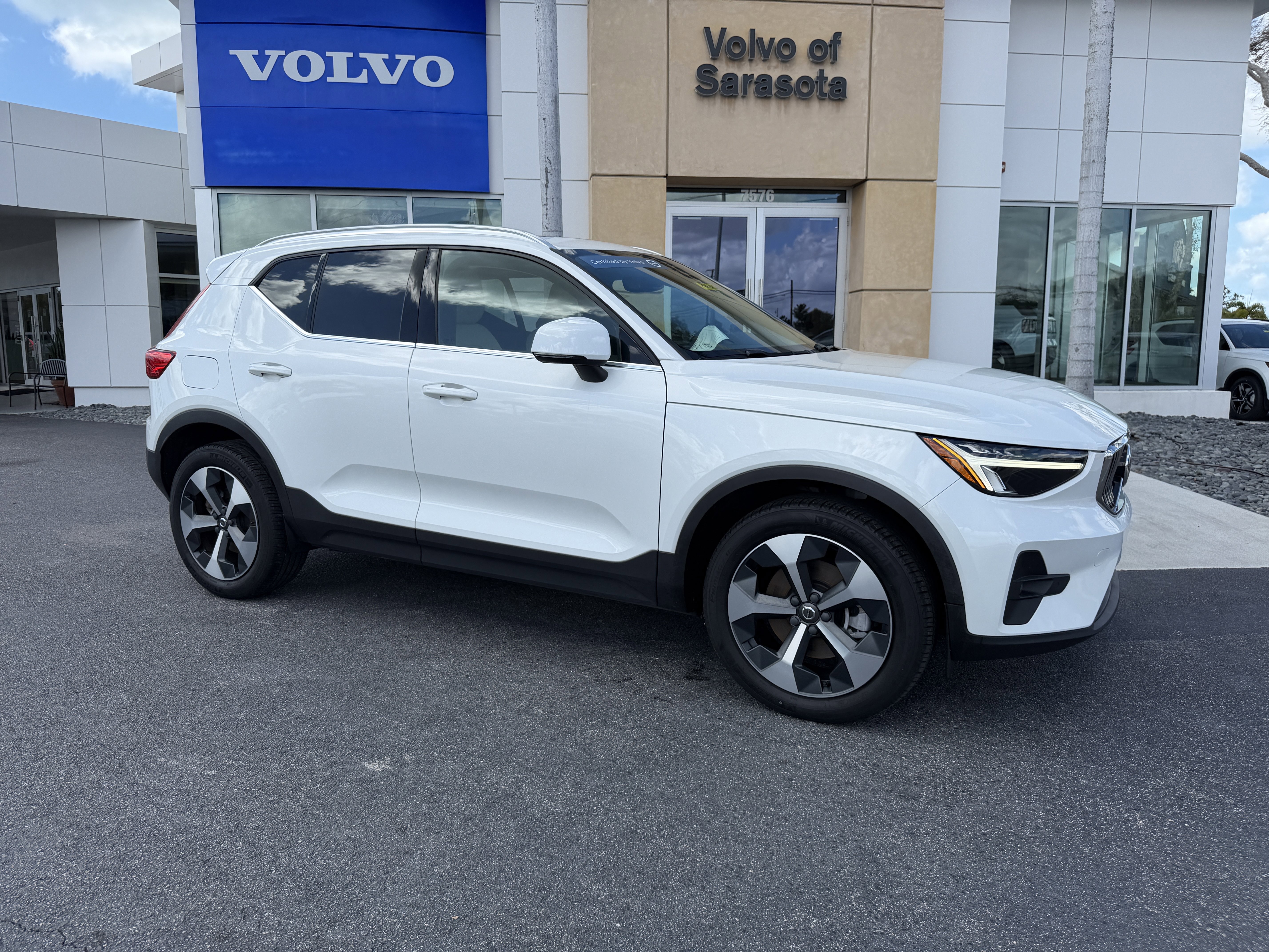 Certified 2023 Volvo XC40 B5 Plus w/ Protection Package Premier