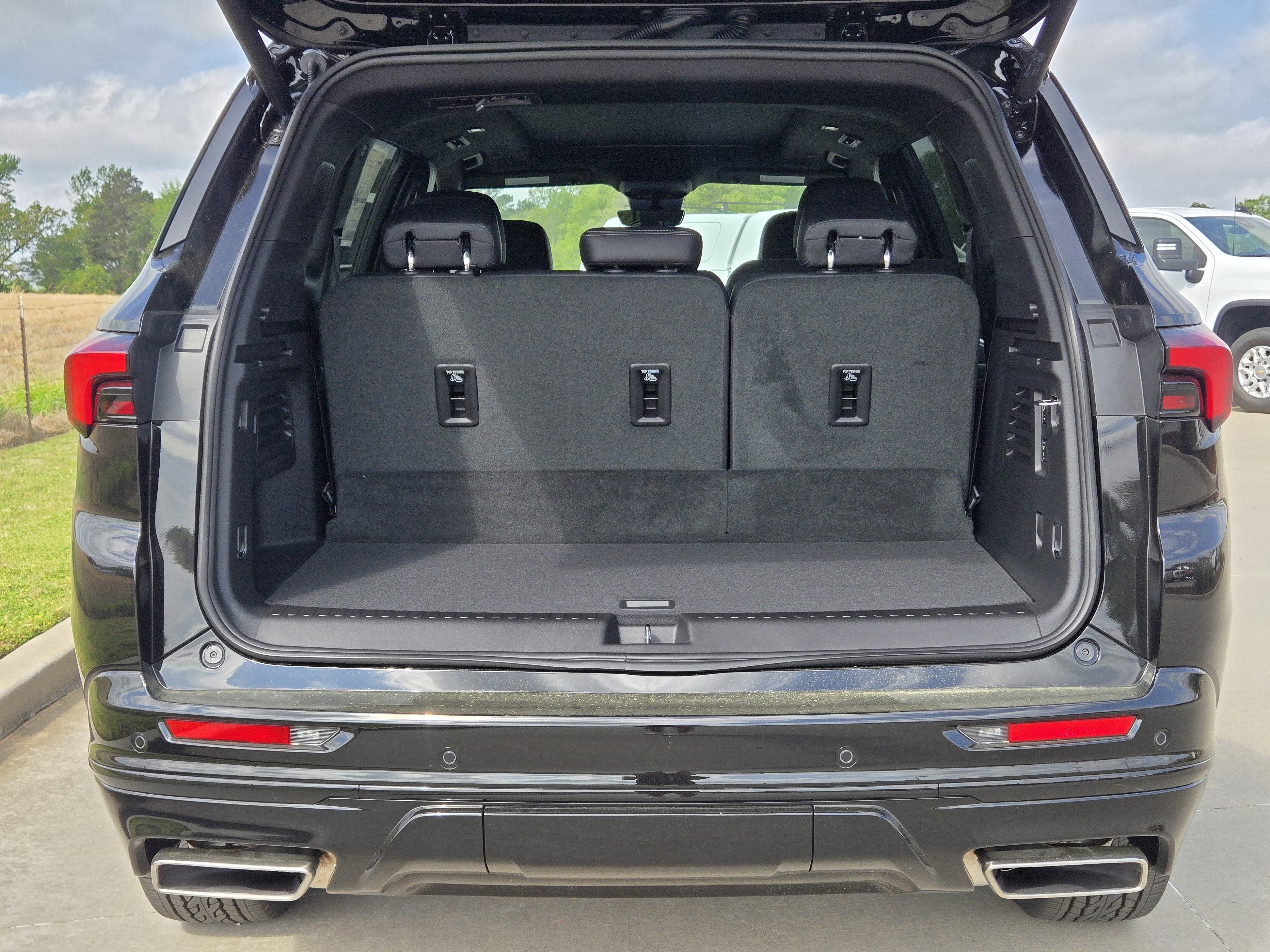 New 2026 Buick Enclave Sport Touring w/ Power Package FWD image 7