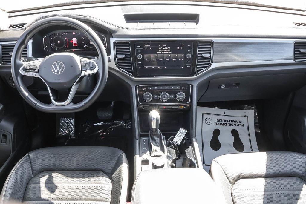Used 2021 Volkswagen Atlas SEL Premium image 32