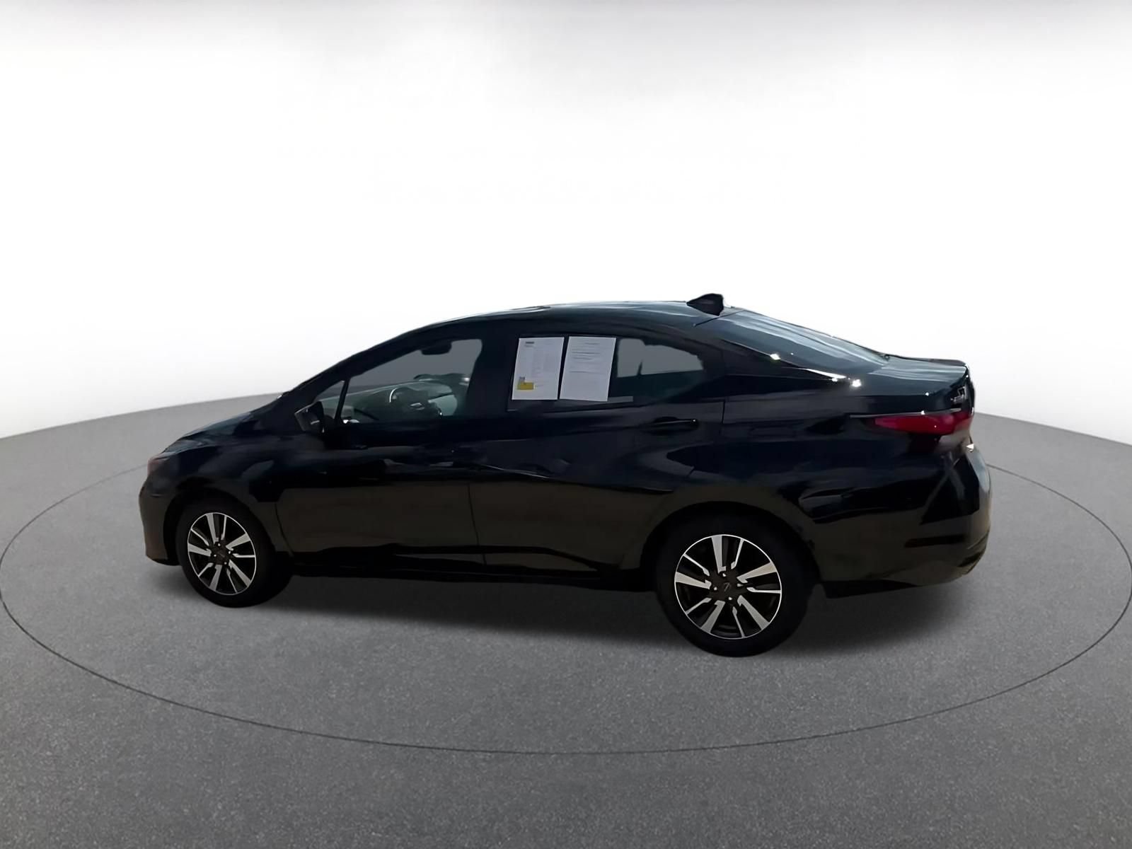 Used 2025 Nissan Versa SV FWD image 9