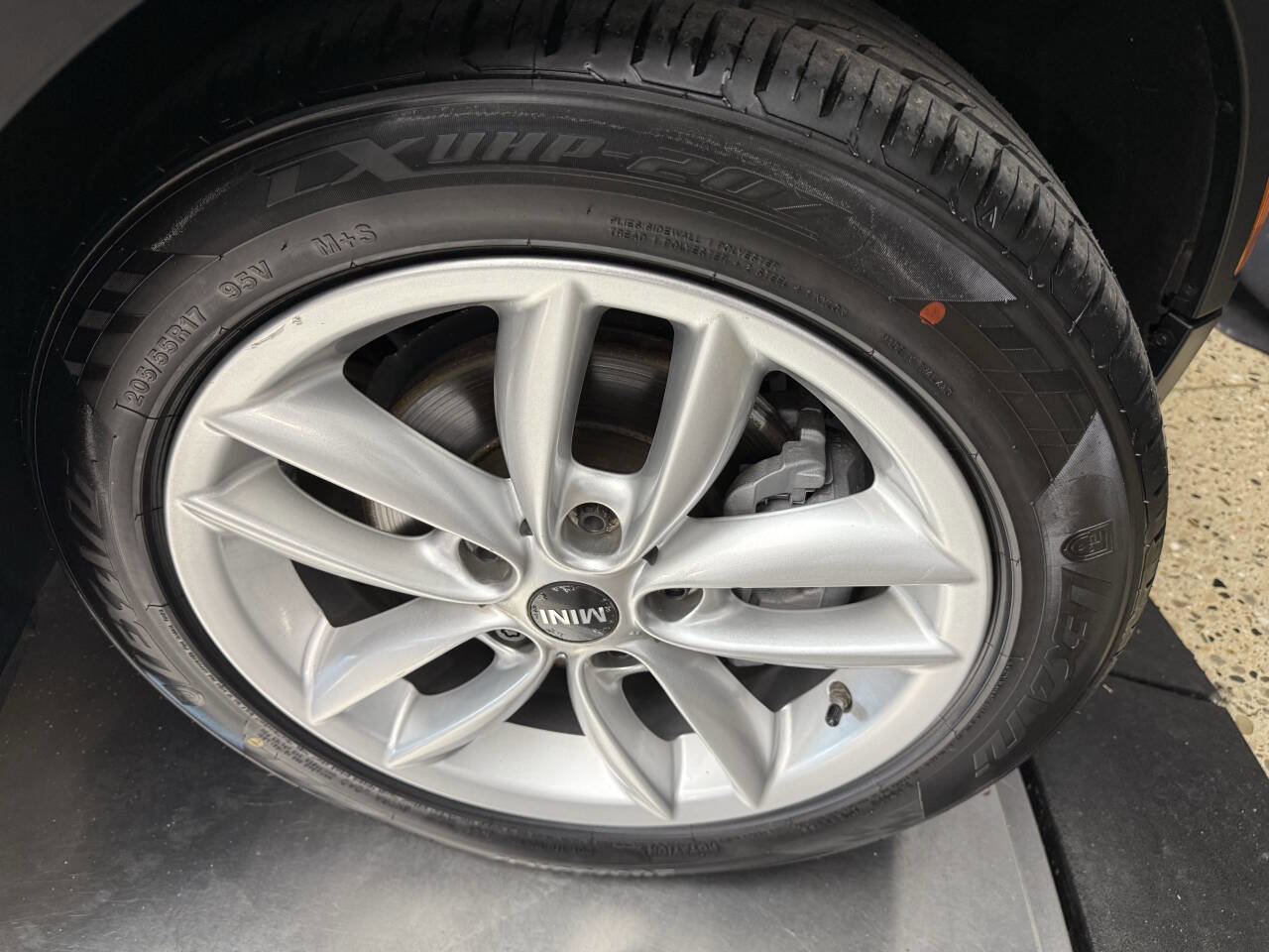 Used 2011 MINI Cooper Countryman image 16