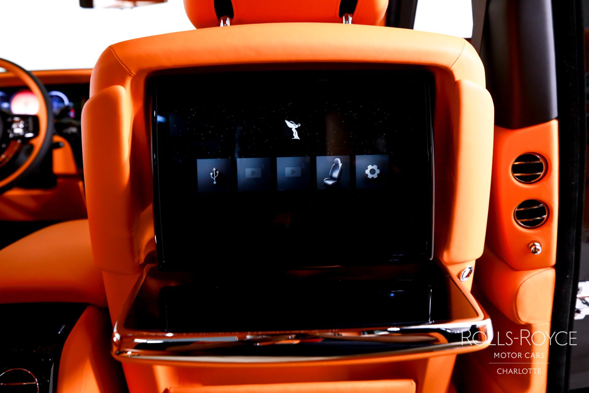 New 2027 Rolls-Royce Phantom Sedan RWD image 33