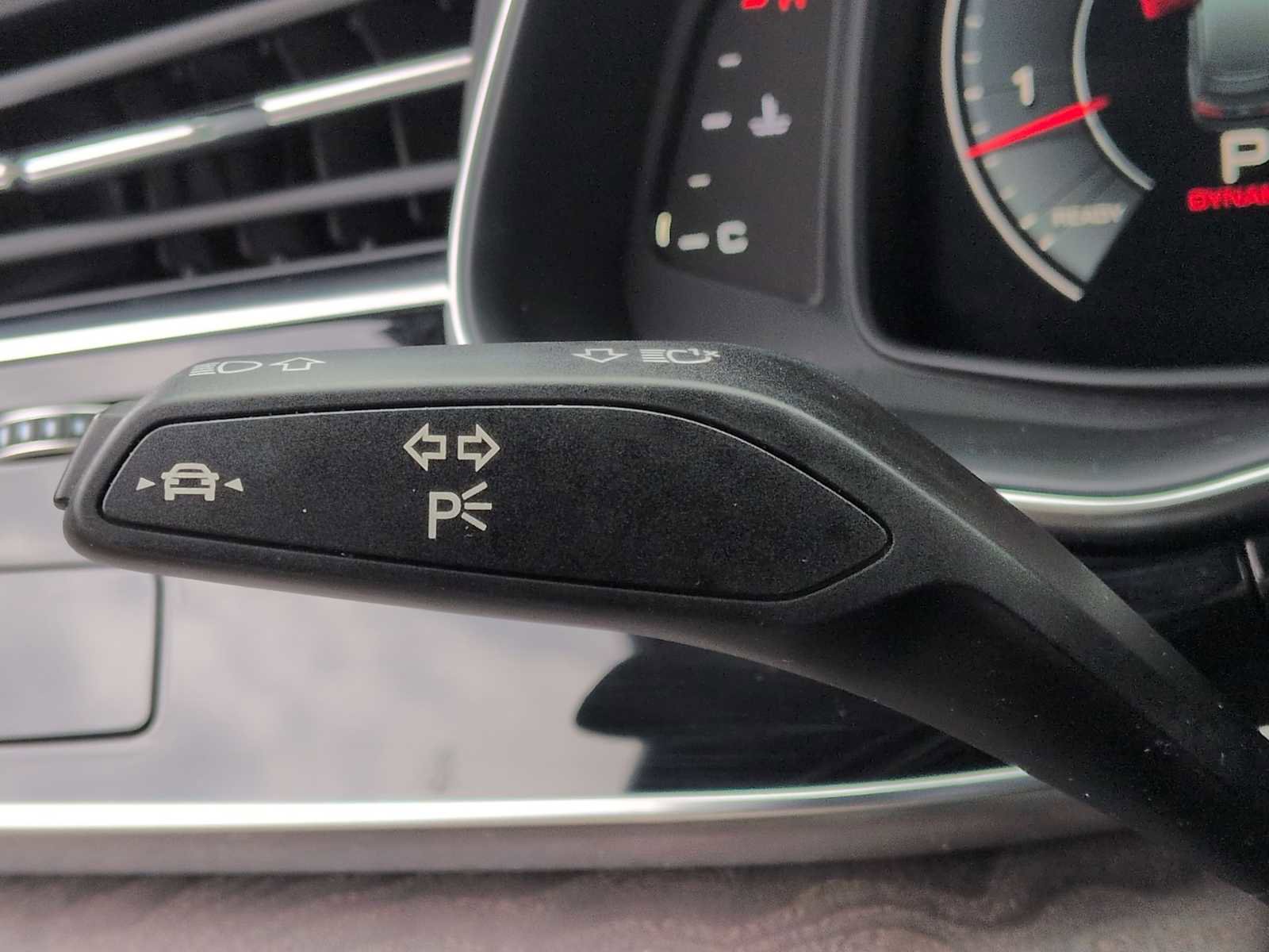 Used 2020 Audi Q7 3.0T Prestige w/ Prestige Package image 28