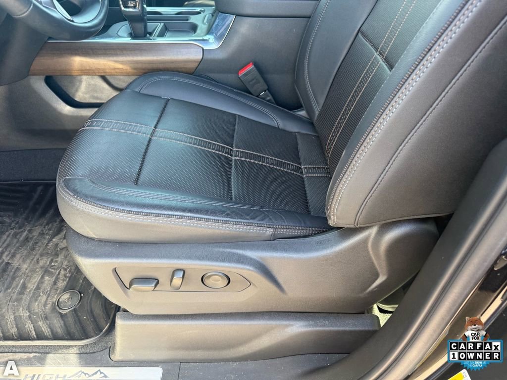 Used 2025 Chevrolet Silverado 1500 High Country image 13
