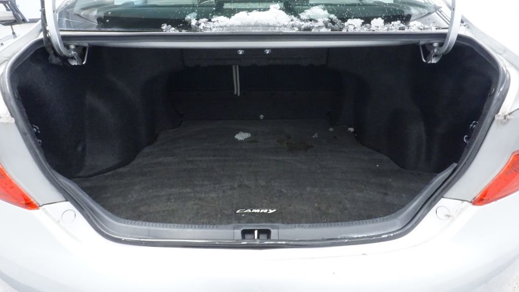 Used 2013 Toyota Camry LE image 20