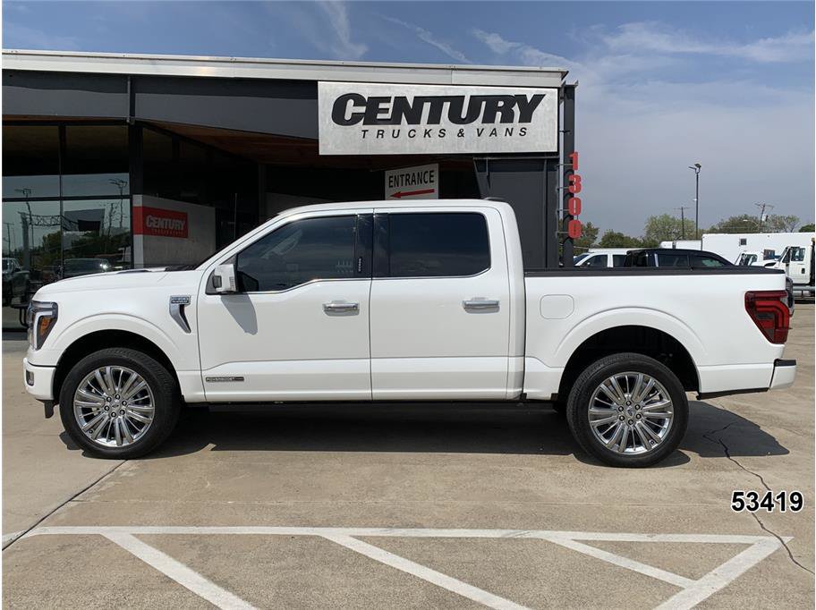 Used 2026 Ford F150 Platinum w/ Equipment Group 703A Plus AWD/4WD image 4