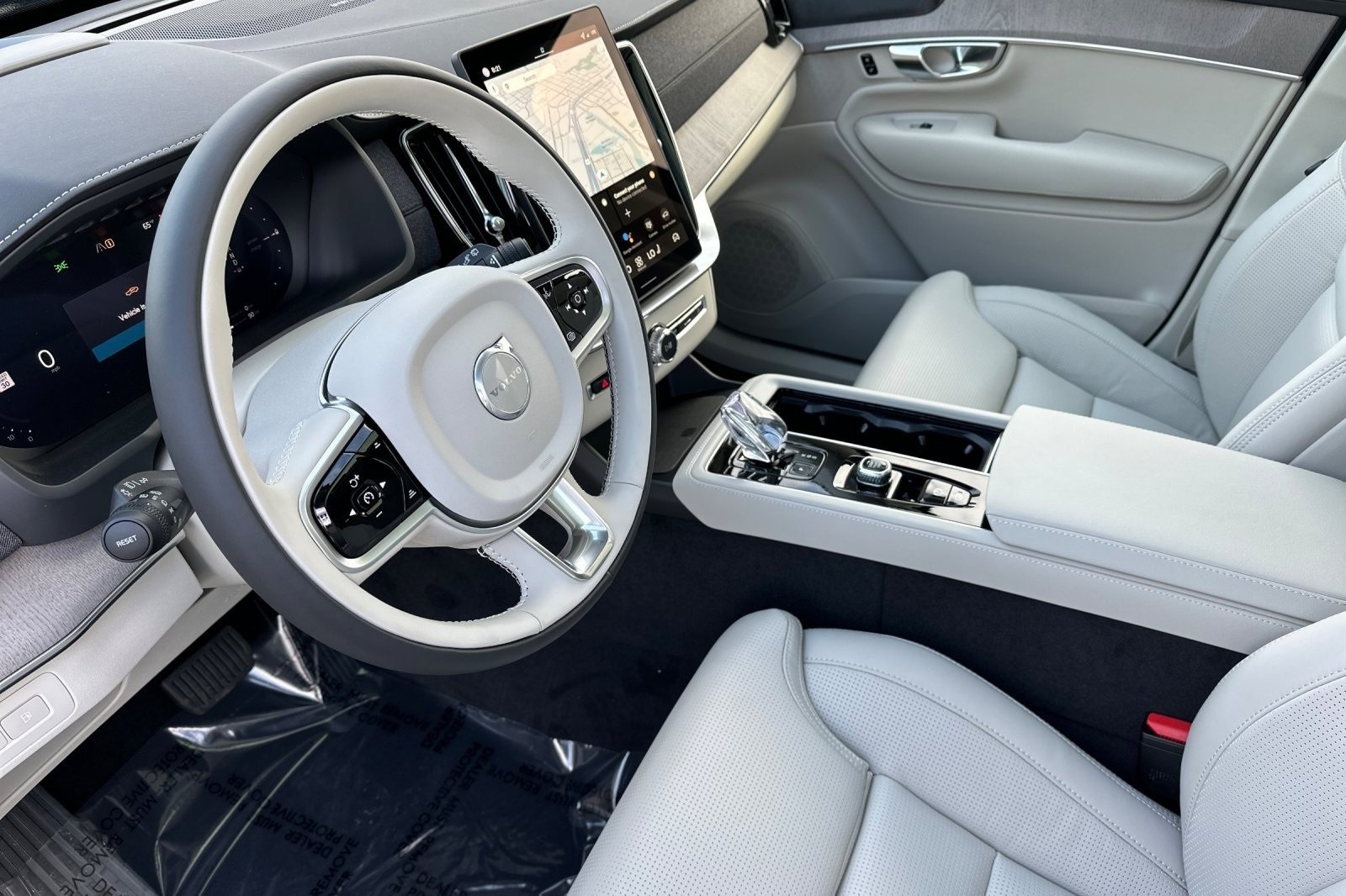 New 2026 Volvo XC90 T8 Ultra image 13