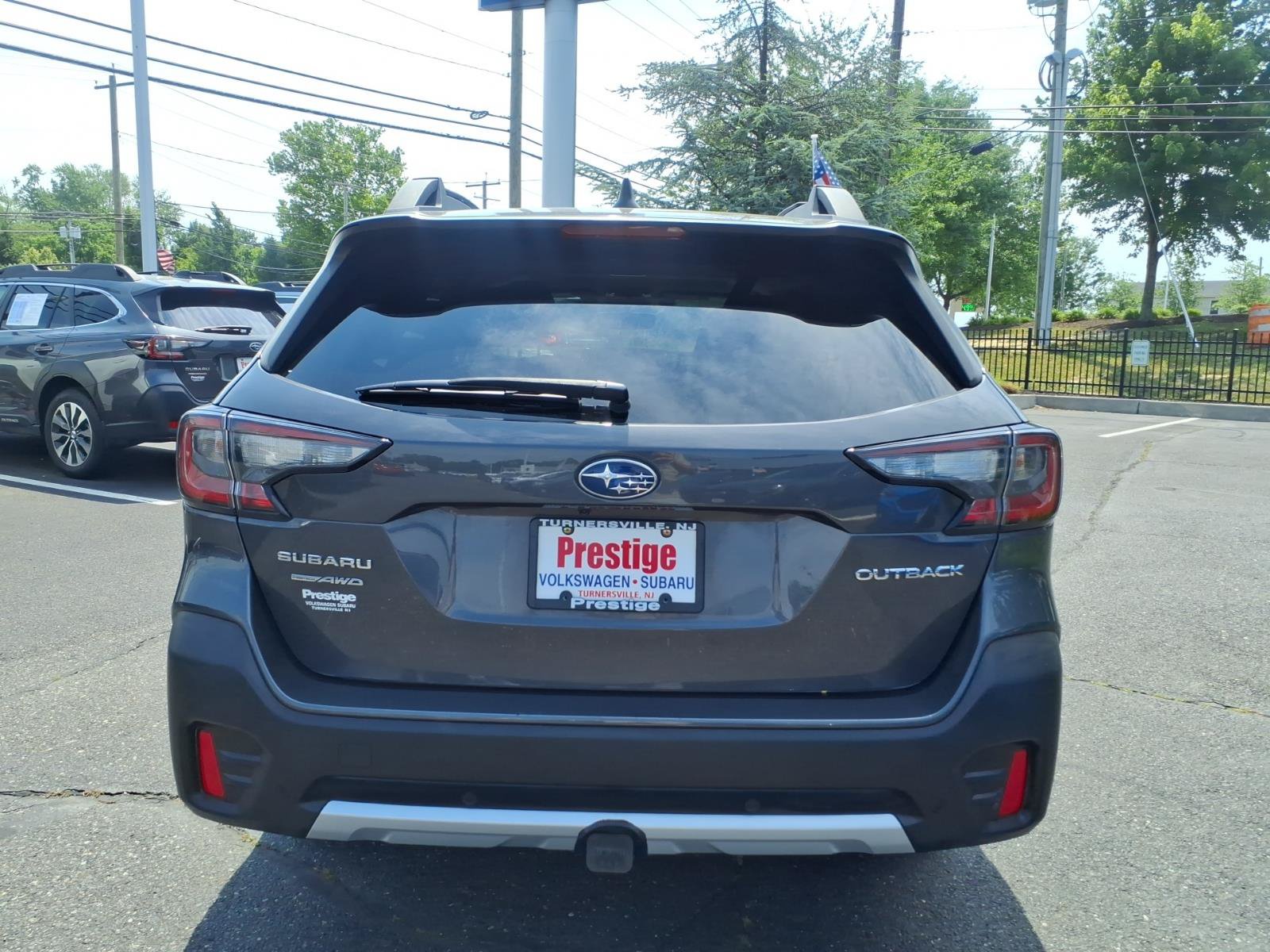 Used 2020 Subaru Outback Limited AWD/4WD image 3