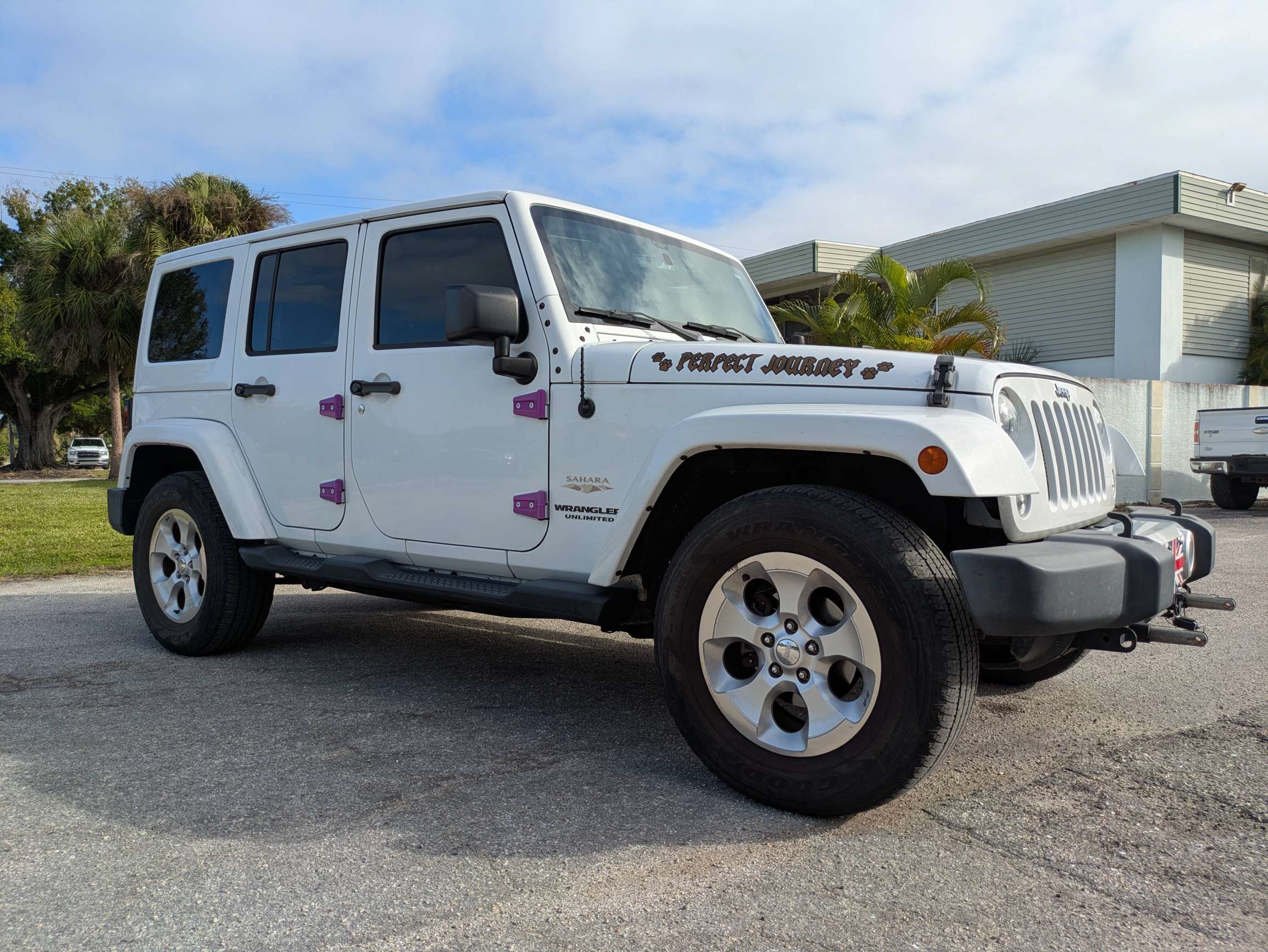Used 2015 Jeep Wrangler Unlimited Sahara w/ Dual Top Group AWD/4WD image 2