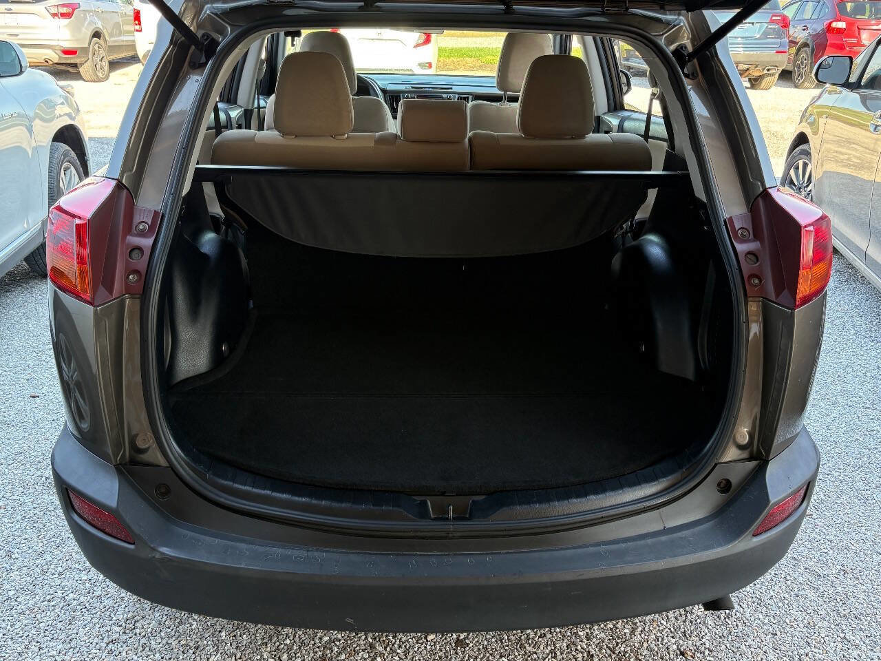 Used 2015 Toyota RAV4 XLE image 28