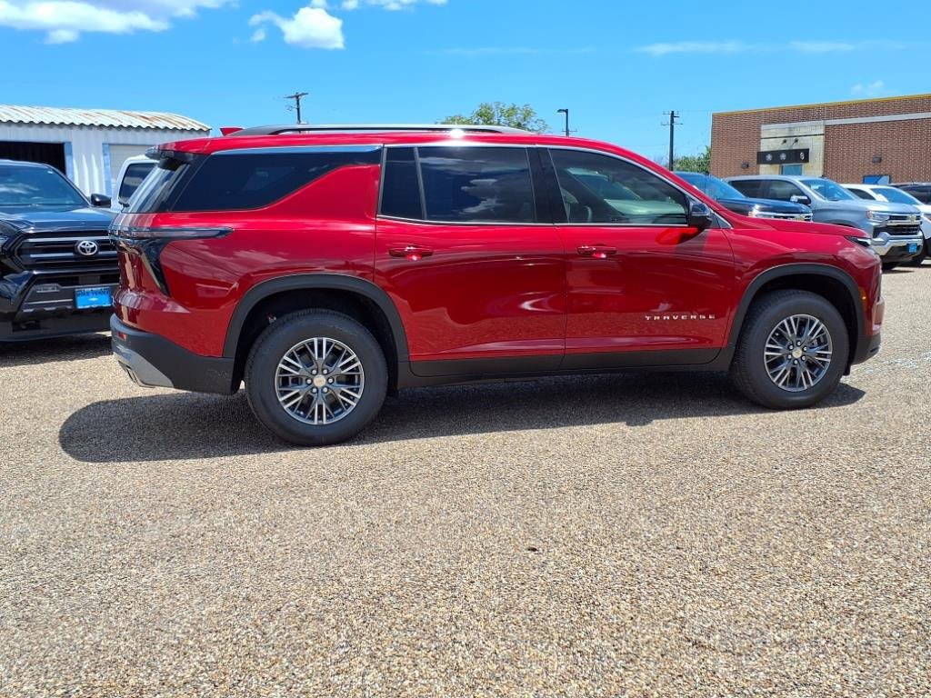 New 2026 Chevrolet Traverse LT image 4