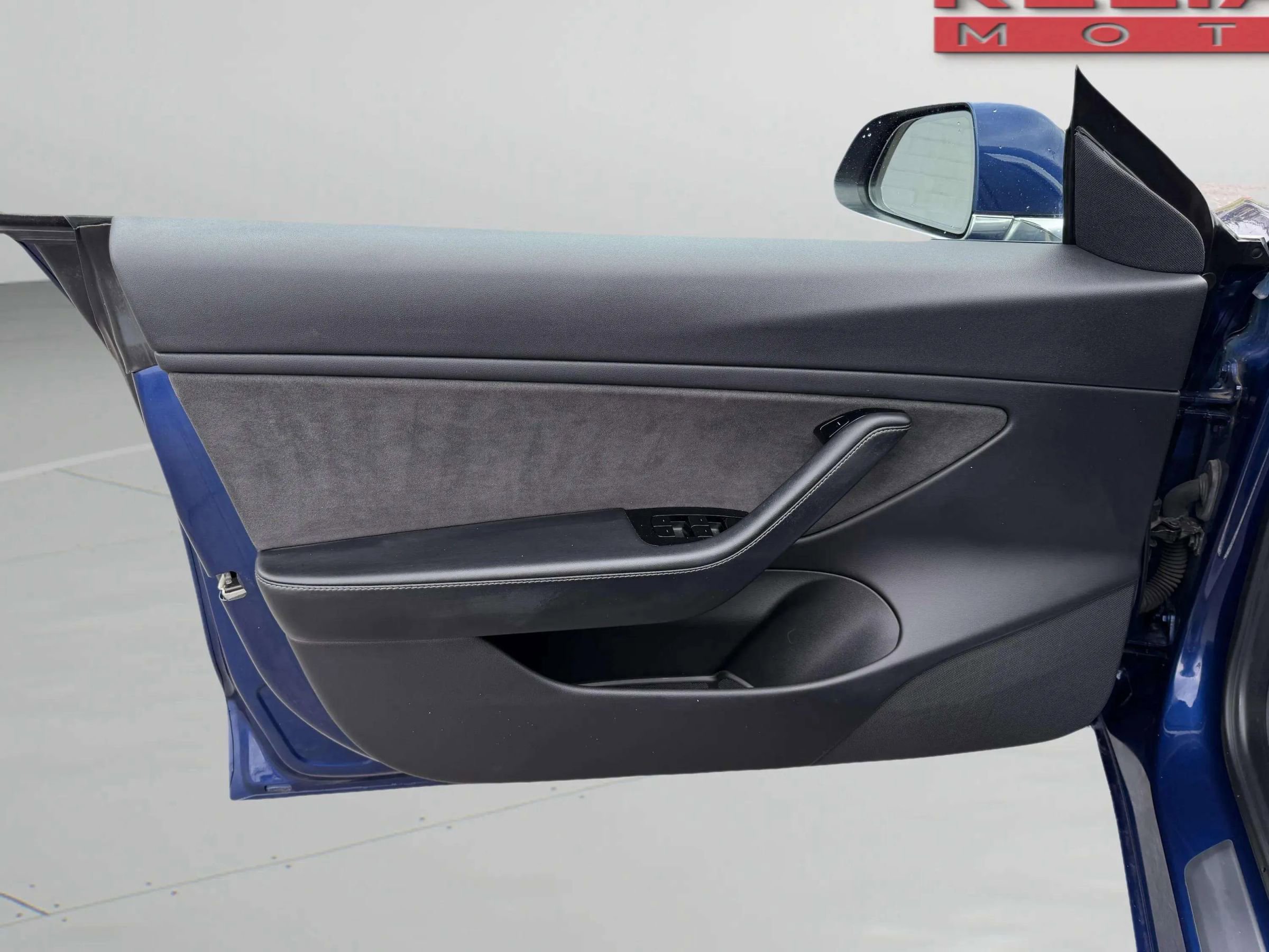 Used 2019 Tesla Model 3 Standard Range Plus image 12