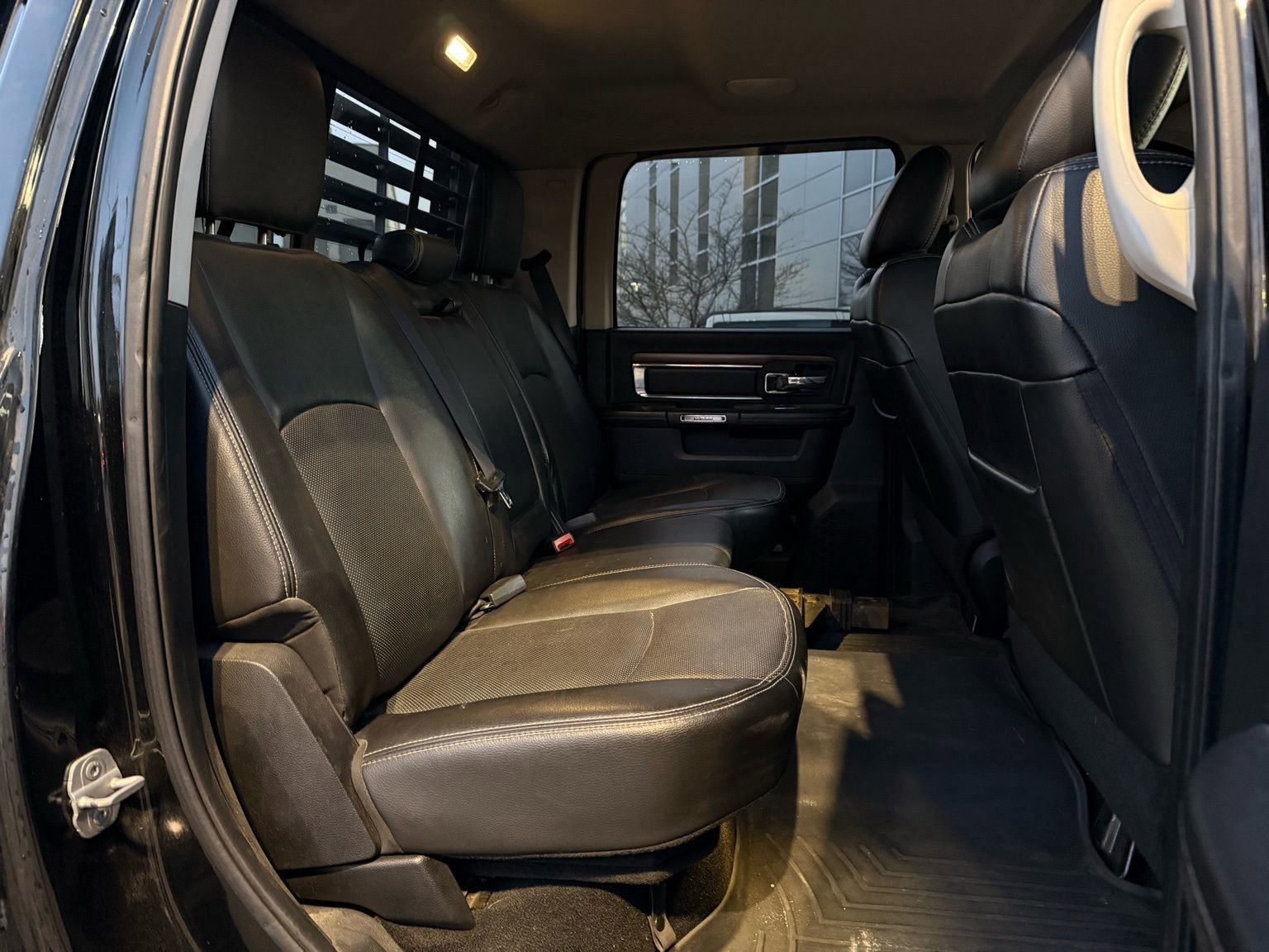 Used 2014 RAM 3500 Laramie image 33