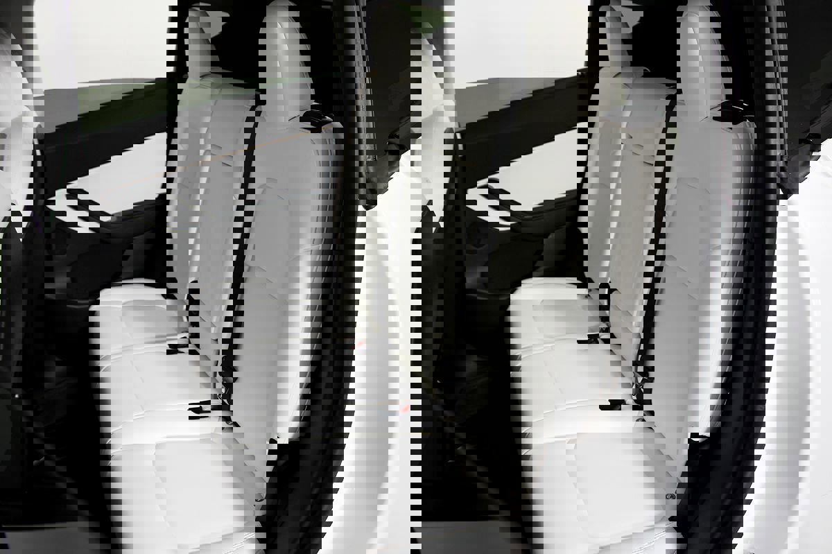 Used 2020 Tesla Model Y Long Range image 36